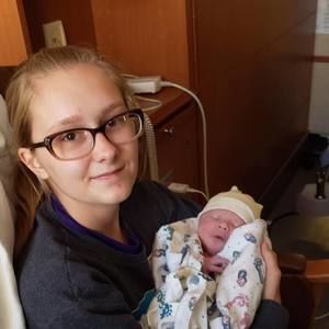 Meet your Posher, Chloe